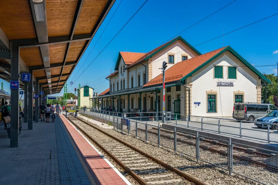 Железопътна гара Esztergom