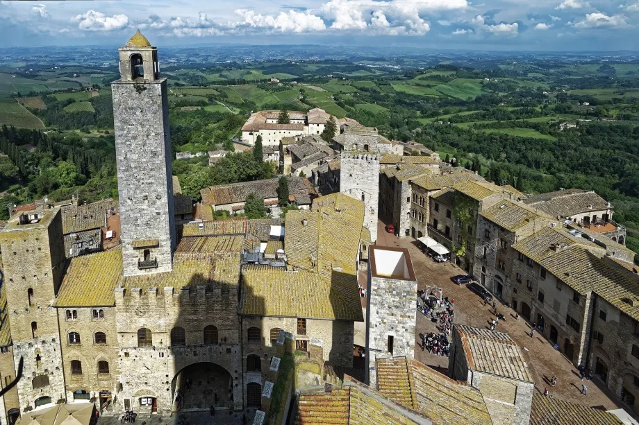 Гледка от кулата Torre Grossa