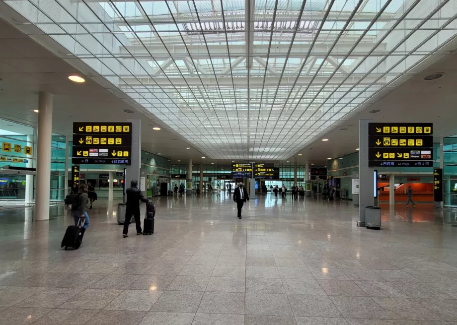 Path from Arrivals Terminal 1 to public transport