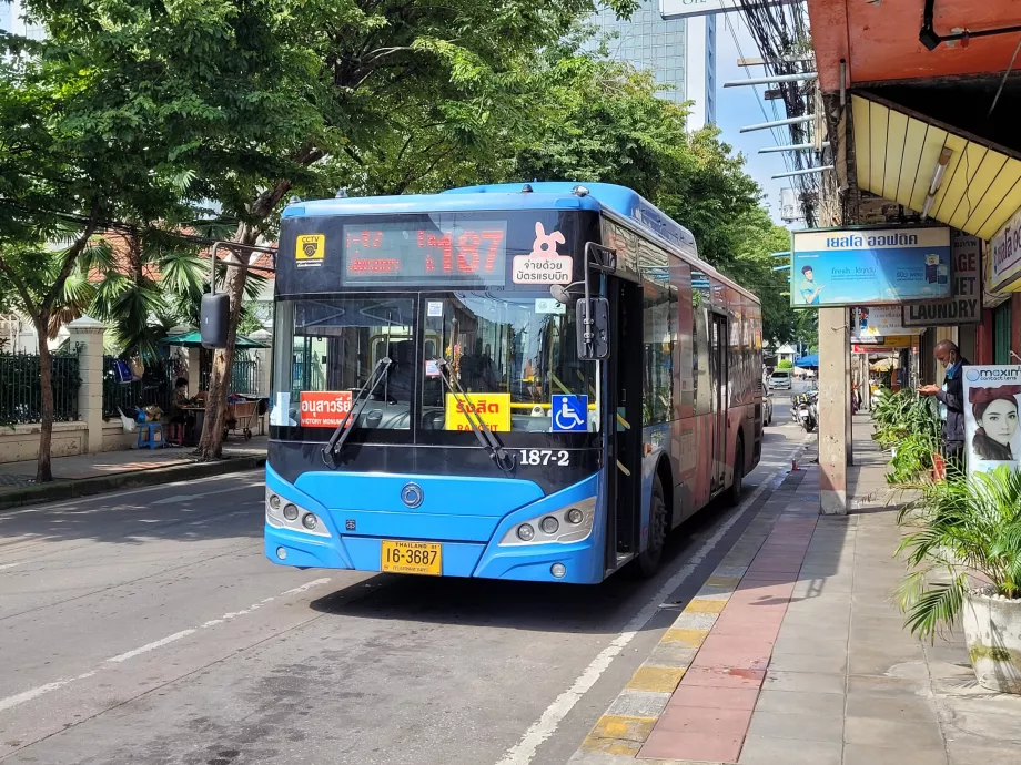 Air-conditioned bus