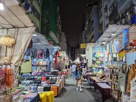 Монг Кок, нощен пазар