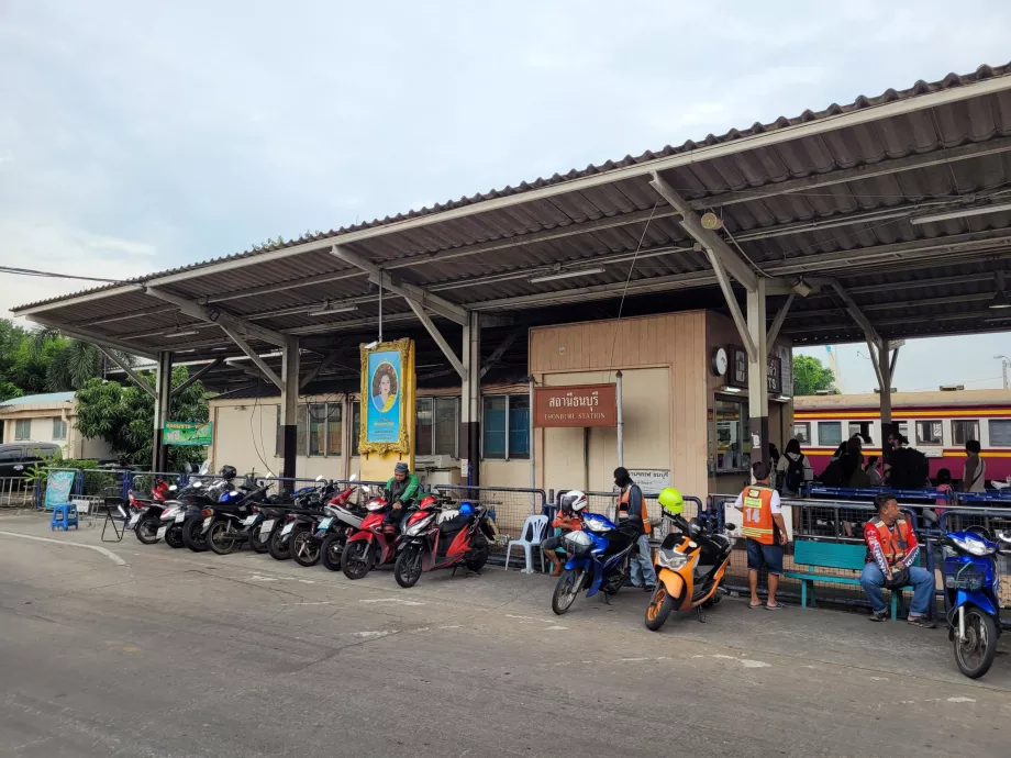 Thonburi Railway Station