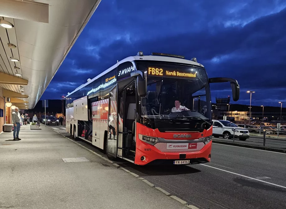 Flybussen пред терминала