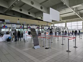 Зала за регистрация на летище Rennes Airport