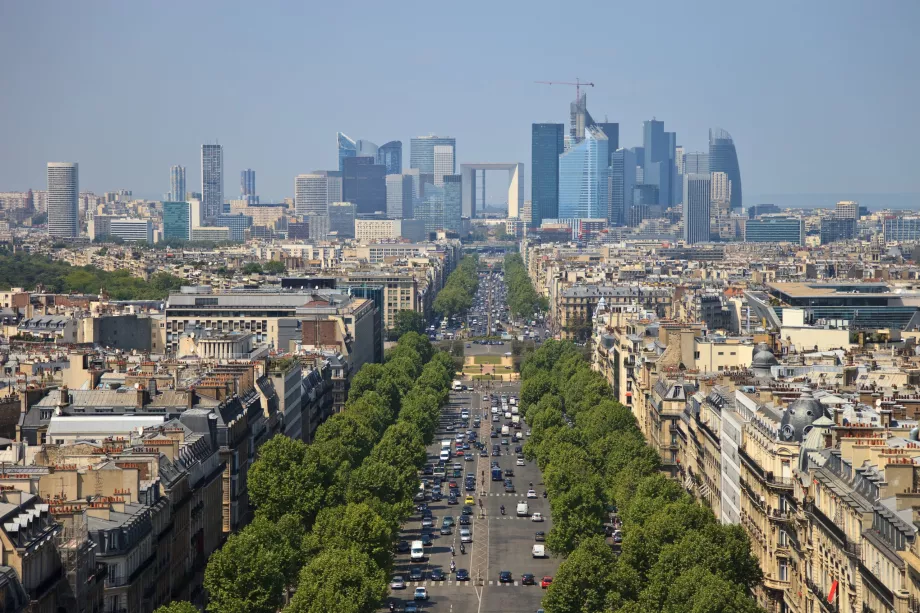 Гледка от покрива към La Defense