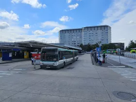 Автобуси до центъра на Париж (платформа E)