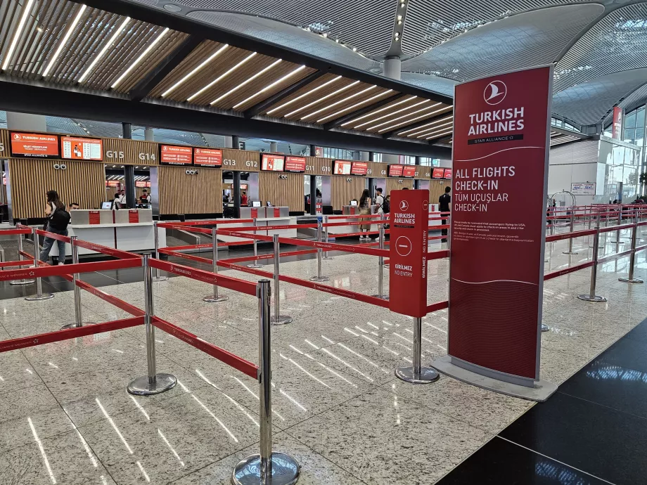 Гишета за регистрация на летище Istanbul Airport