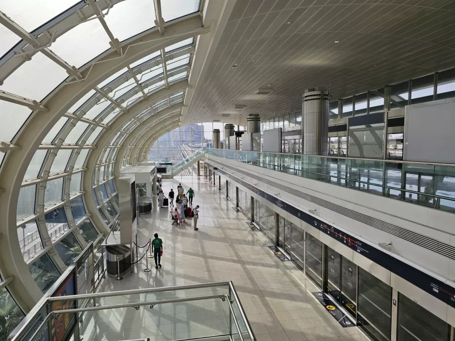 Station, летище Dubai Airport, Терминал 3