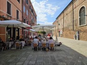 Ресторанти във Венеция