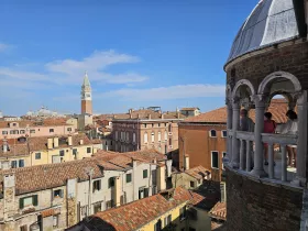 Изглед от Palazzo Contraini del Bovolo