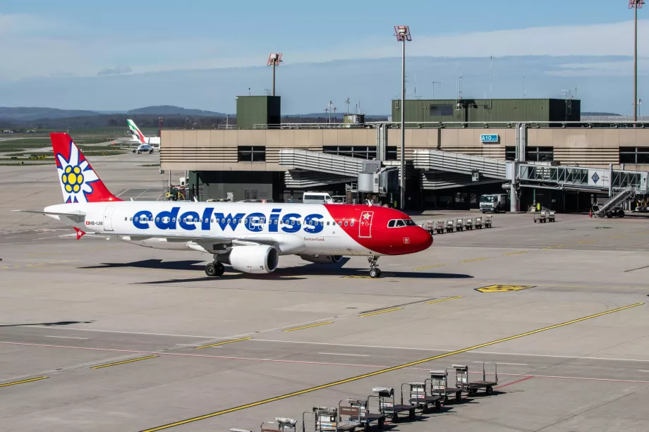 Edelweiss на летище Zurich Airport