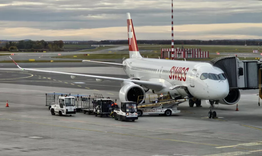 Airbus A220, Swiss