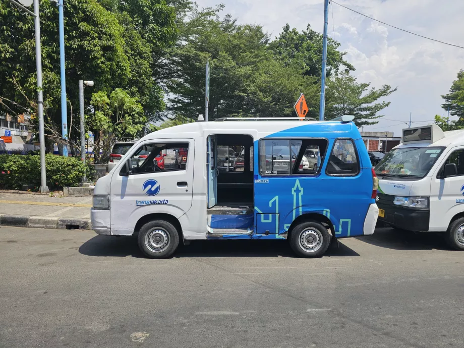 Минибус TransJakarta