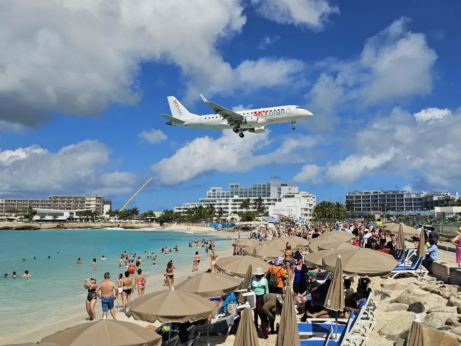 Sky High Dominicana on Maho Beach