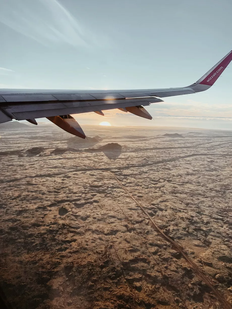 Кацане на летище Keflavík Airport