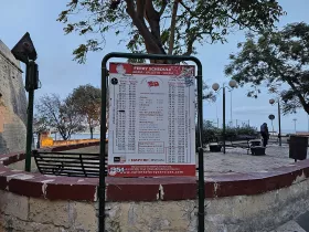 Информационна табела за ферибота Валета - Слиема