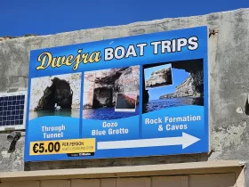 Екскурзии с лодка в Дуйра