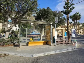 Автобусна спирка Xlendi
