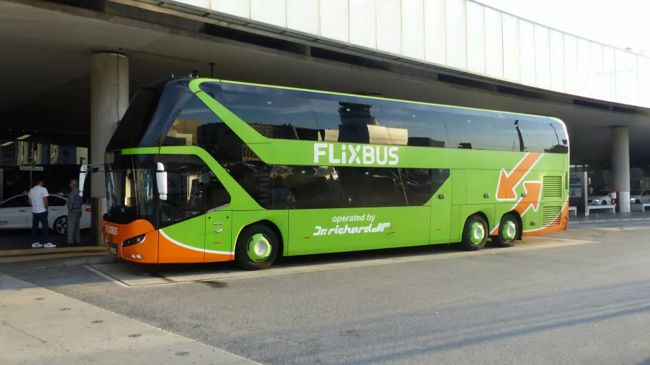 Flixbus на летище Vienna Airport